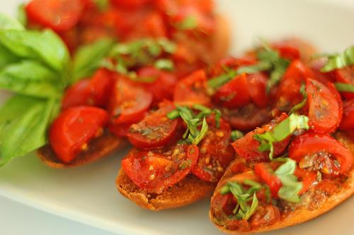 Bruschetta Crostini