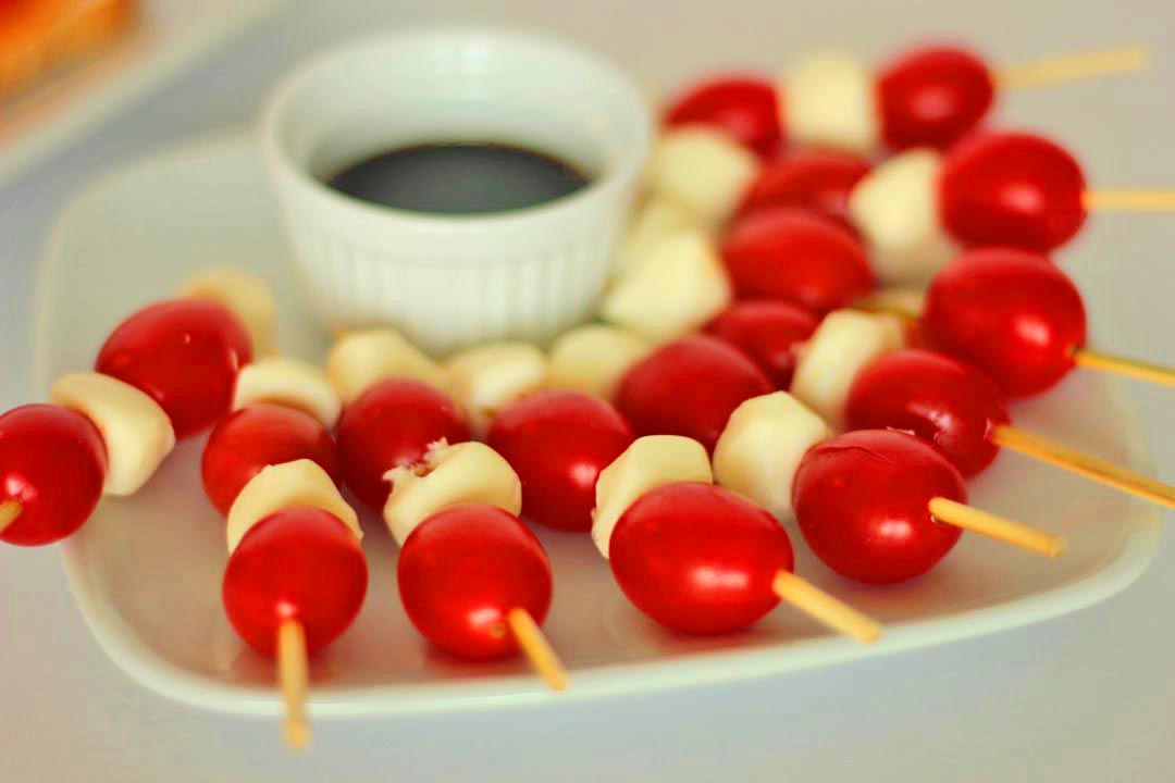 Baby Plum Tomatoes with Mini Mozzarella Balls