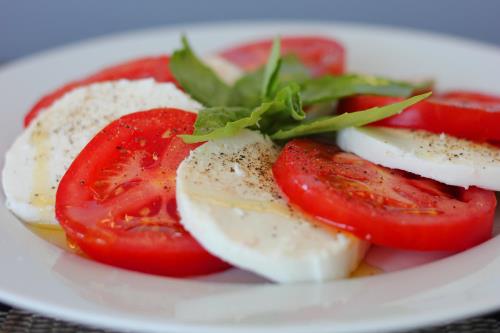Tomato, Mozzarella and Basil Salad