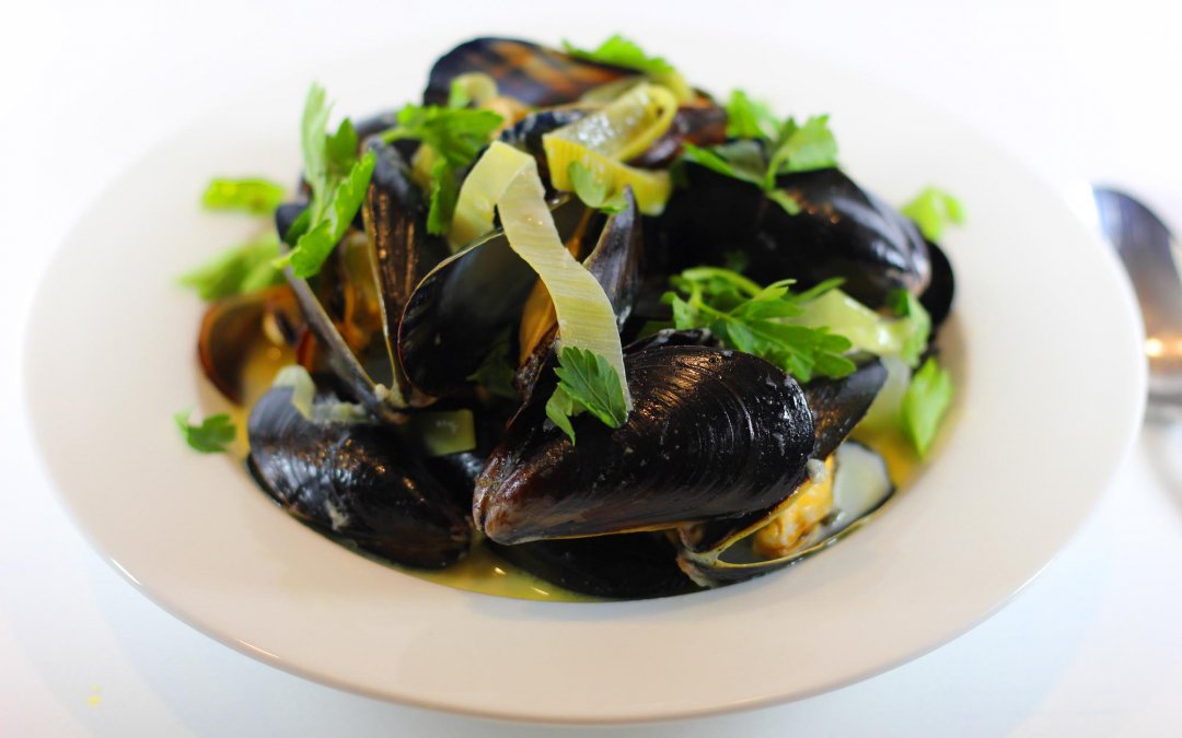 Traditional French Moules (Mussels)