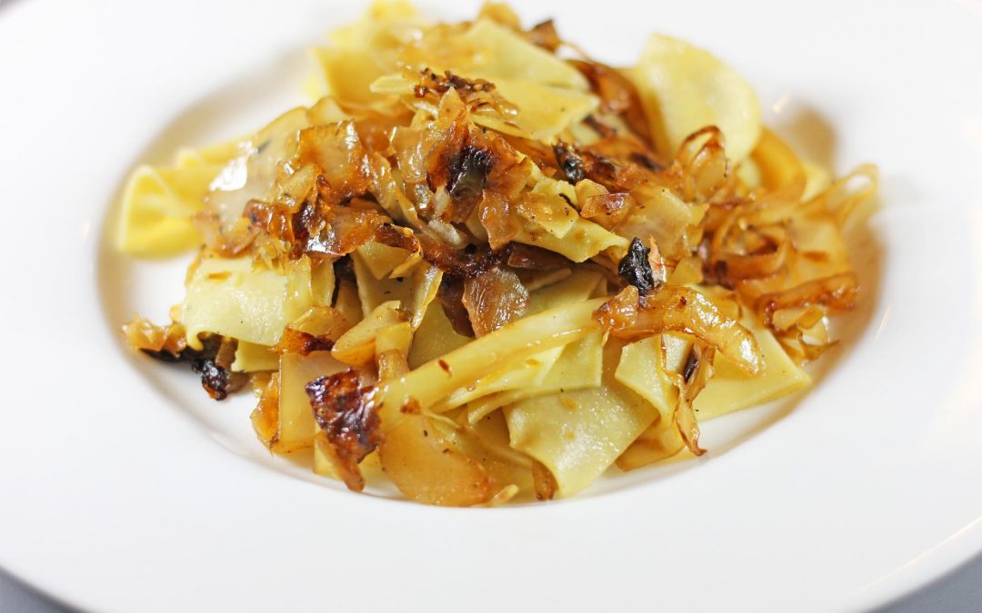 Sweet and Peppery Caramelized Cabbage Pasta