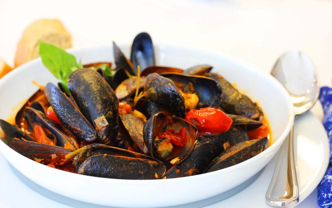 Amalfi Coast Mussels in Spicy Tomato Sauce