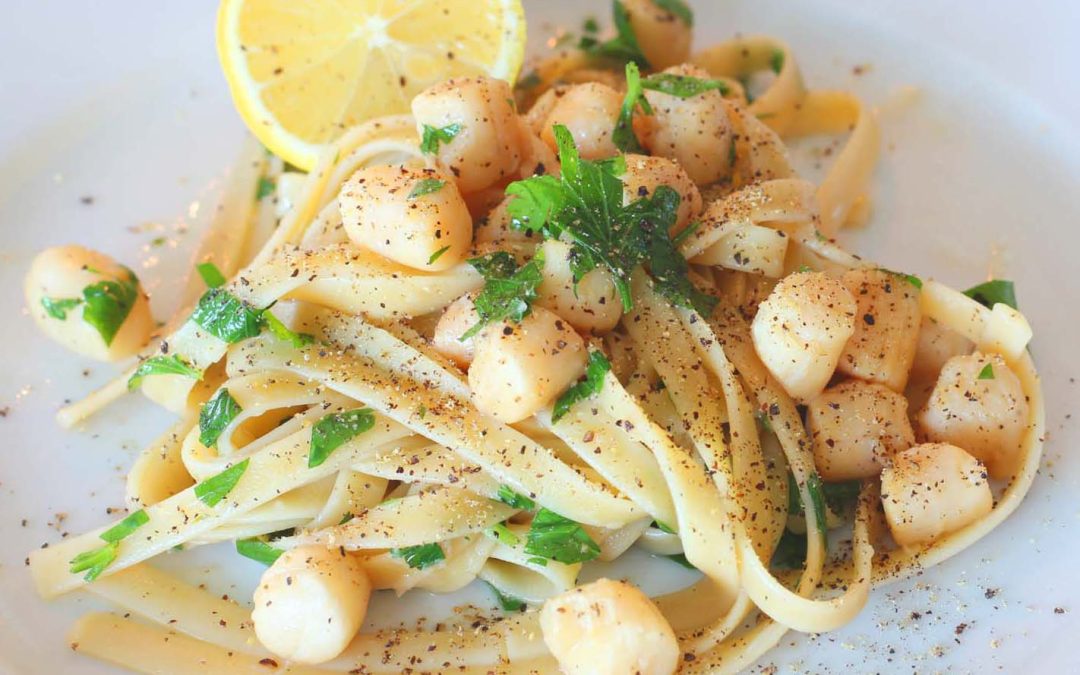 Garlic Butter Seared Bay Scallops with Linguine