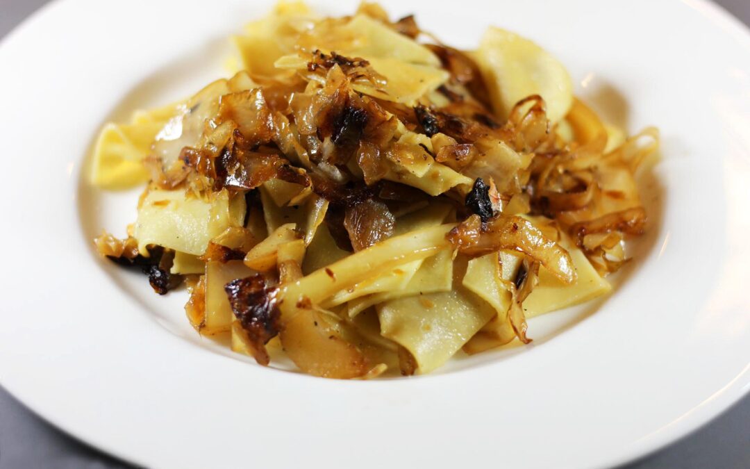 Sweet and Spicy Caramelized Cabbage Pasta