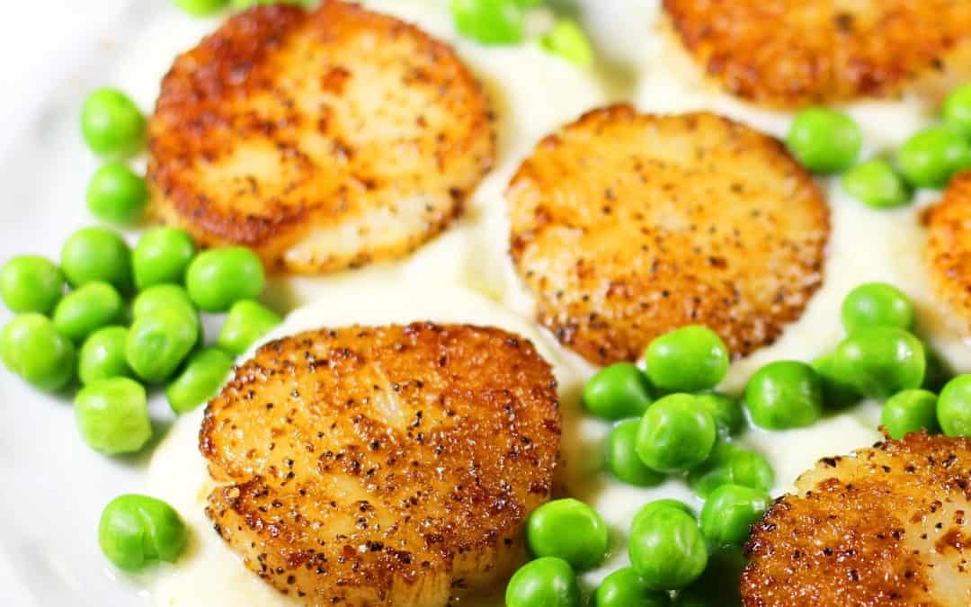 Seared Scallops with Cauliflower Purée and Sweet Peas