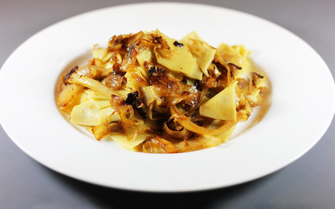 Sweet and Peppery Caramelized Cabbage Pasta