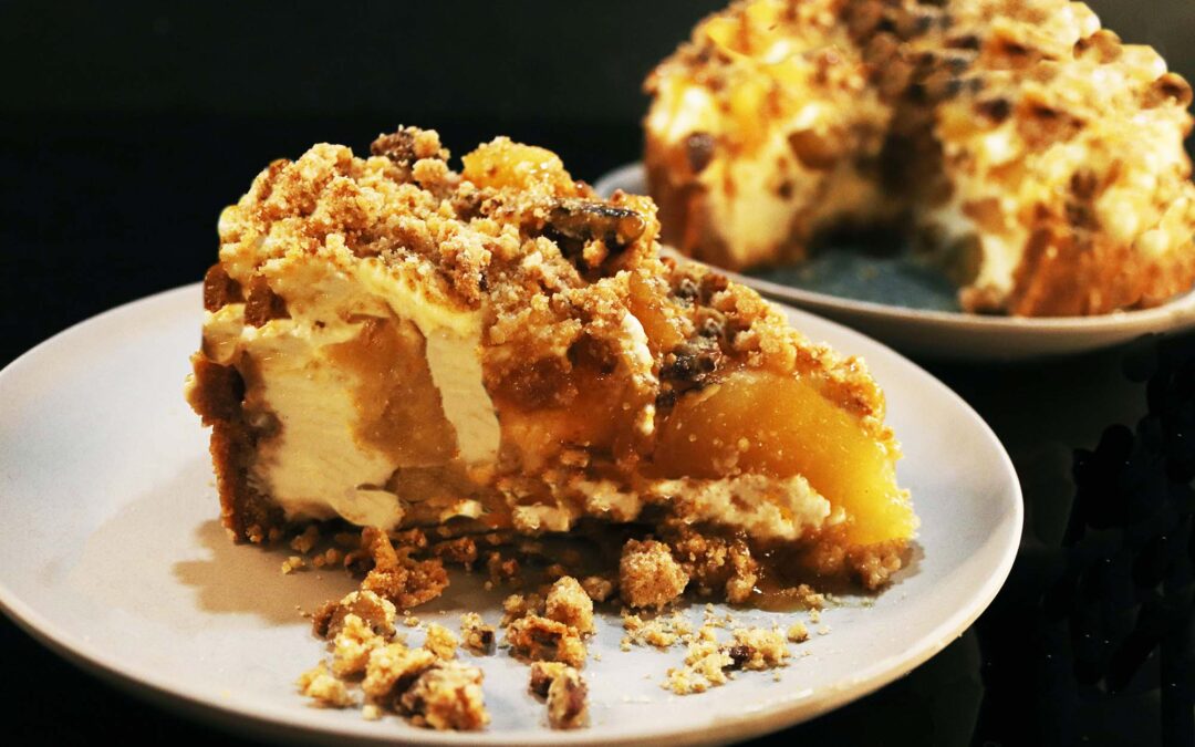 Creamy Apple Crumble Cheesecake