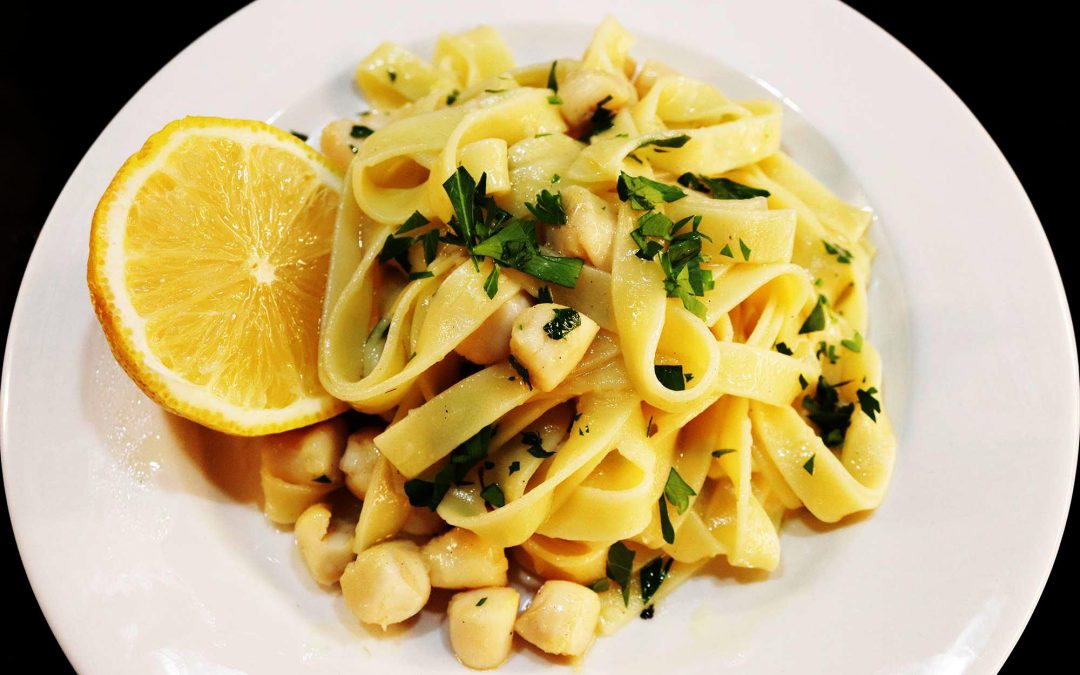 Garlic Butter Seared Bay Scallops with Linguine